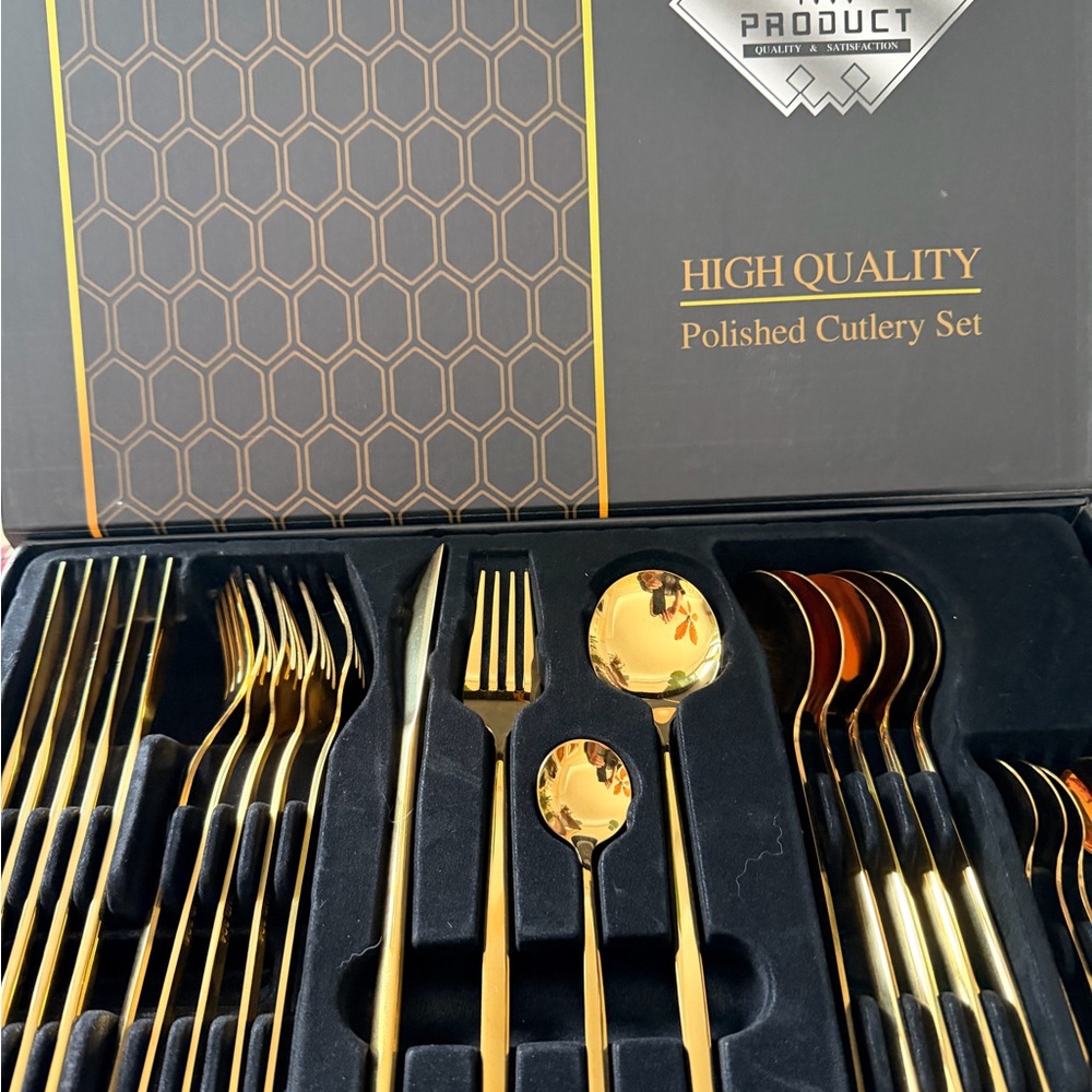 Home Interiors Gold Flatware Set